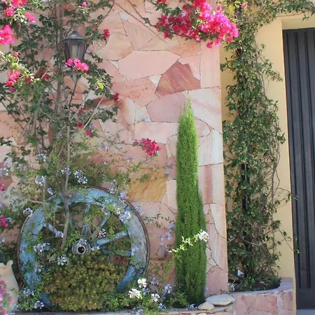 Santa Ittoria Bed & Breakfast Cossoine